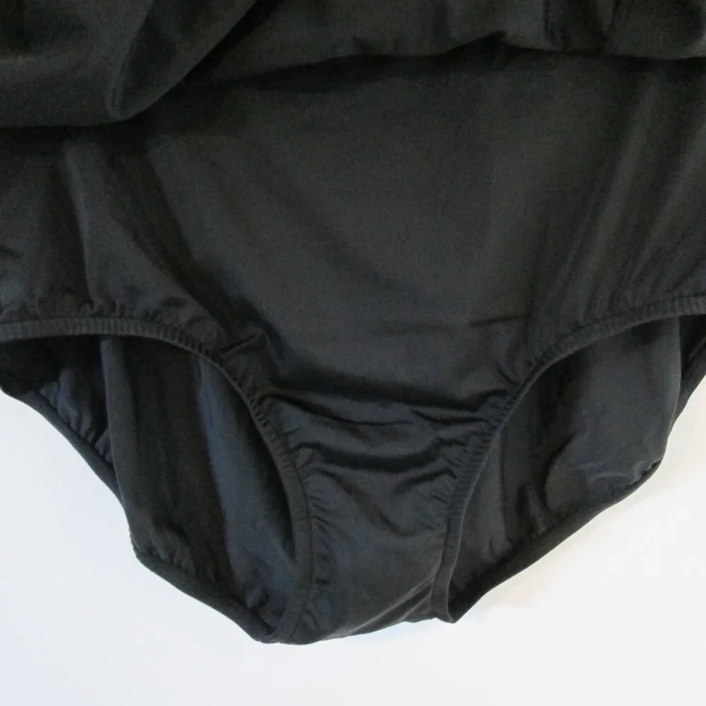 NWT Swim Solutions Plus Women's Thigh Minimizer Swim Skirt Black 22W - Picture 4 of 8